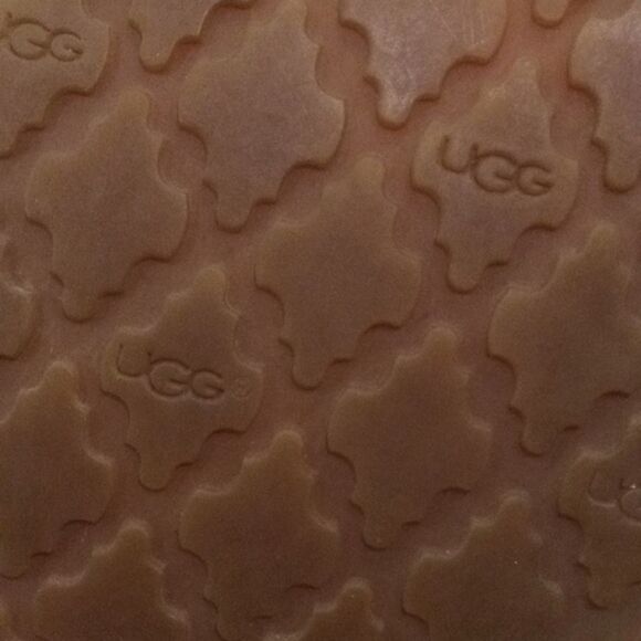 UGG Red Suede Leather Moccasin Slip-on Flat Loafers Girls Size 2 Espadrilles - Picture 9 of 12